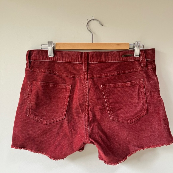 Carve Designs Maroon Oahu 4-Inch Inseam Corduroy Women's Shorts, Size 6 - Picture 2 of 7
